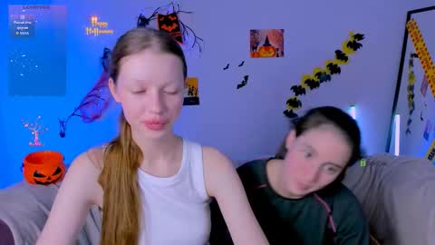 Snapshot of daisy_baby_ chatting on October 22, 7:24 pm daisy online show from October 22, 7:24 pm