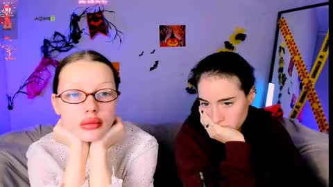 Snapshot of daisy_baby_ chatting on October 25, 7:19 pm daisy online show from October 25, 7:19 pm