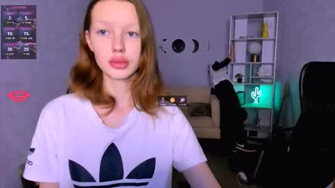 Snapshot of daisy_baby_ chatting on November 11, 8:09 pm daisy online show from November 11, 8:09 pm