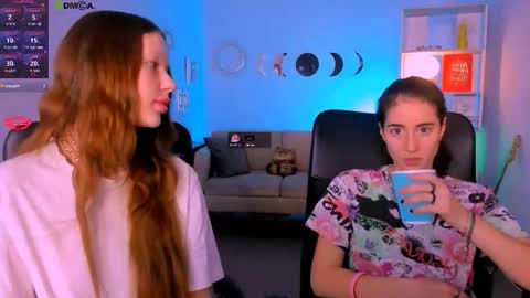 Snapshot of daisy_baby_ chatting on November 12, 8:19 pm daisy online show from November 12, 8:19 pm