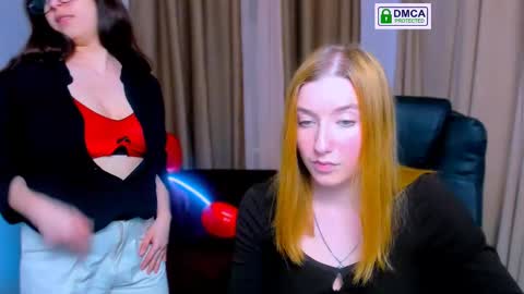 Snapshot of daisy_candy chatting on March 5, 1:21 am Little Di online show from March 5, 1:21 am