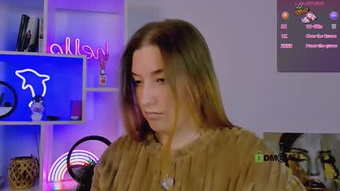 Snapshot of daisy_candy chatting on December 13, 8:47 pm Little Di online show from December 13, 8:47 pm