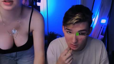 Snapshot of daisy_candy chatting on December 20, 11:34 pm Little Di online show from December 20, 11:34 pm