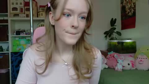 Daisy online show from April 30, 7:09 pm