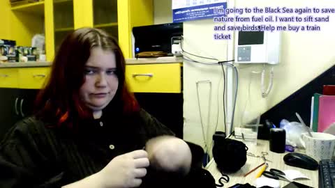 Snapshot of daisy_low chatting on December 16, 5:07 pm Alexandra online show from December 16, 5:07 pm