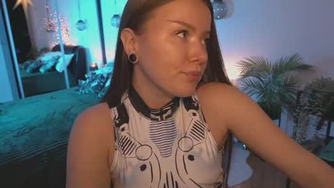 Stacey online show from February 3, 6:46 pm