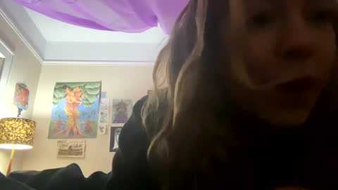 DaisyB3 online show from December 18, 4:20 am