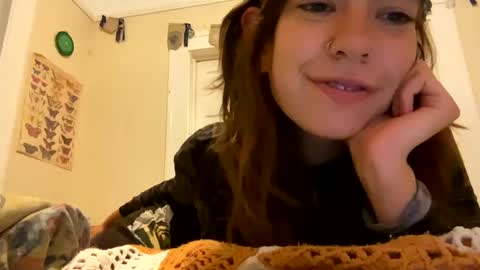 DaisyB3 online show from September 14, 6:23 am