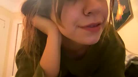 Snapshot of daisybaby699 chatting on May 13, 8:23 am DaisyB3 online show from May 13, 8:23 am