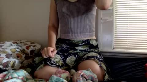 Snapshot of daisybaby699 chatting on August 2, 8:51 pm DaisyB3 online show from August 2, 8:51 pm