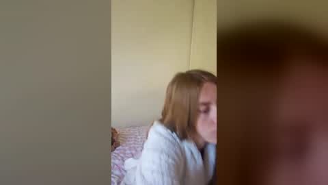 Snapshot of daisycollins1111 chatting on July 10, 12:26 am Daisy online show from July 10, 12:26 am