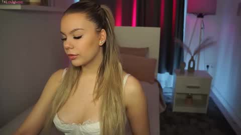 Daisy online show from February 22, 10:47 am