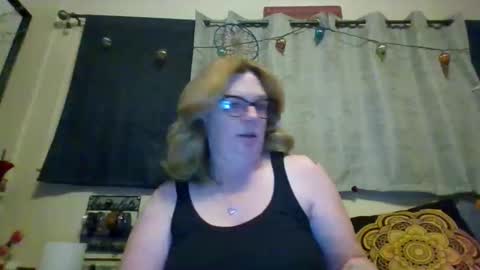 daisy online show from April 9, 8:09 am