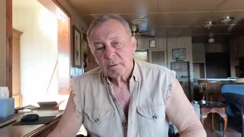 Snapshot of dakit2 chatting on October 18, 3:24 pm dakit online show from October 18, 3:24 pm