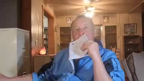 Snapshot of dakit2 chatting on December 4, 3:54 pm dakit online show from December 4, 3:54 pm