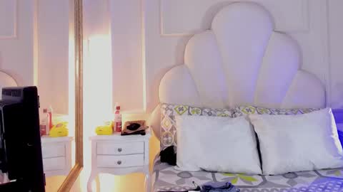 dakootamillerr online show from February 24, 11:30 am