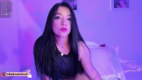 dakostelee1_ online show from September 18, 10:23 pm