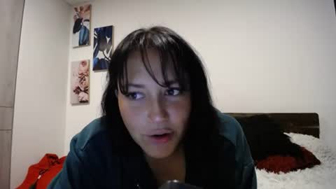 Snapshot of dakota01_ chatting on December 5, 12:08 am IG  dakotasofiaa online show from December 5, 12:08 am