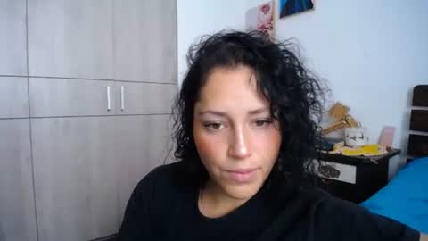 Snapshot of dakota01_ chatting on December 16, 7:00 pm IG  dakotasofiaa online show from December 16, 7:00 pm