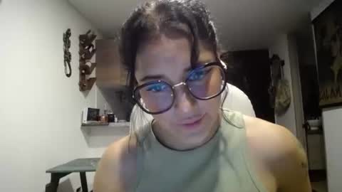 Snapshot of dakota01_ chatting on December 17, 9:07 am IG  dakotasofiaa online show from December 17, 9:07 am