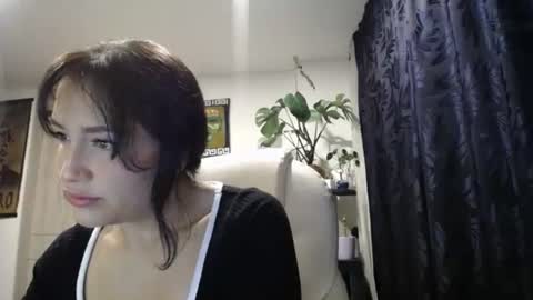 Snapshot of dakota01_ chatting on January 21, 2:00 am IG  dakotasofiaa online show from January 21, 2:00 am