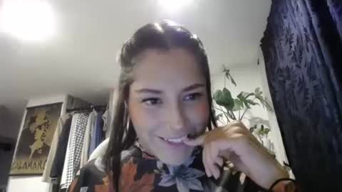 Snapshot of dakota01_ chatting on January 28, 2:32 am IG  dakotasofiaa online show from January 28, 2:32 am