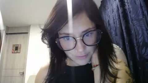 Snapshot of dakota01_ chatting on March 5, 1:42 am IG  dakotasofiaa online show from March 5, 1:42 am