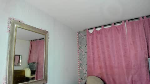 Dakota  online show from December 15, 2:30 am