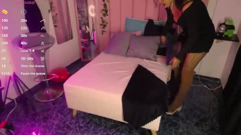 Caroliina online show from March 26, 8:36 pm