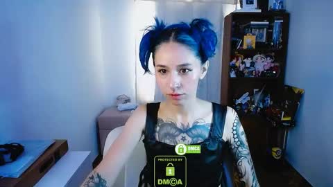 Snapshot of dakota_senju chatting on December 13, 3:21 pm Maca online show from December 13, 3:21 pm