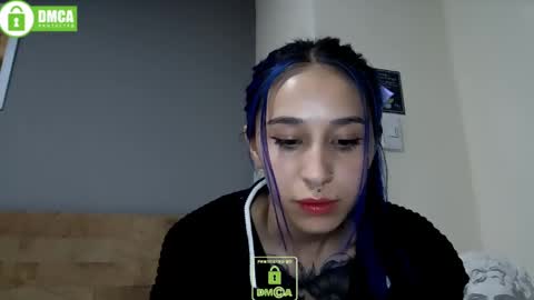 Snapshot of dakota_senju chatting on January 1, 12:11 am Maca online show from January 1, 12:11 am