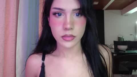 Snapshot of dakota_ts chatting on October 27, 10:25 pm dakota_ts online show from October 27, 10:25 pm