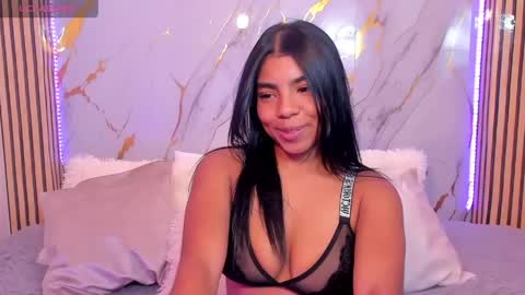 Snapshot of dakotaferreti chatting on May 5, 8:50 pm Dakota Ferreti online show from May 5, 8:50 pm