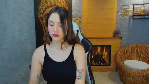 Snapshot of dakotarussell_ chatting on October 29, 11:01 am Dakota  online show from October 29, 11:01 am