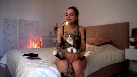Snapshot of dakotasi chatting on April 4, 8:01 am Dasha online show from April 4, 8:01 am