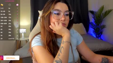 Snapshot of dakottaa__ chatting on October 20, 11:38 pm dakottaa__ online show from October 20, 11:38 pm