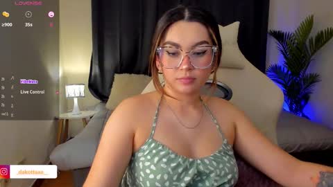 dakottaa__ online show from October 24, 11:34 pm