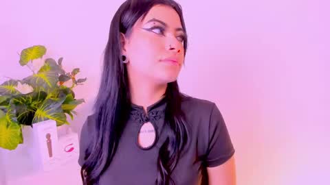   online show from February 28, 5:37 pm