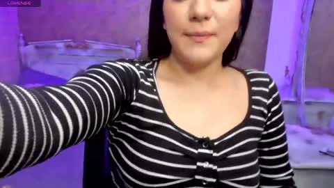 Snapshot of dali_collin chatting on May 25, 4:46 pm dali_collin online show from May 25, 4:46 pm