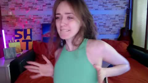 Dalia  online show from May 21, 10:33 am