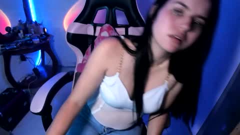 Dalia April online show from March 19, 6:45 pm