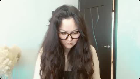 Snapshot of dalidayes chatting on January 15, 6:40 am Dali online show from January 15, 6:40 am