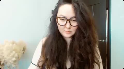 Snapshot of dalidayes chatting on January 17, 4:50 am Dali online show from January 17, 4:50 am