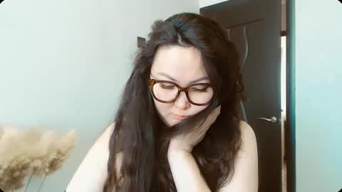 Snapshot of dalidayes chatting on February 26, 6:23 am Dali online show from February 26, 6:23 am