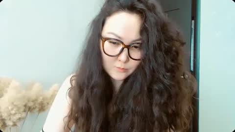 Snapshot of dalidayes chatting on March 15, 5:35 am Dali online show from March 15, 5:35 am