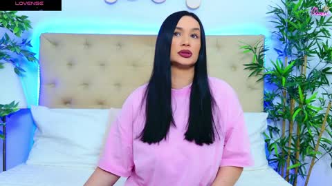 daliyaa_ online show from April 3, 12:25 pm