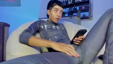 Dallen Grant online show from November 12, 8:30 pm