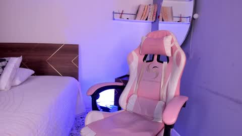 Dalyla online show from January 6, 3:51 pm