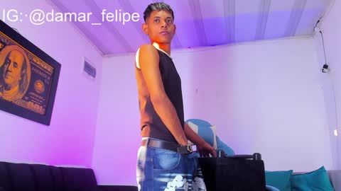 damar_felipe online show from January 22, 11:56 am