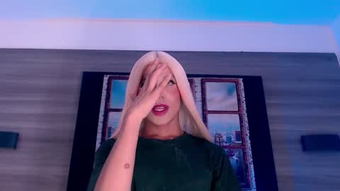 Snapshot of damara_ochoa chatting on October 3, 5:59 am online show from October 3, 5:59 am